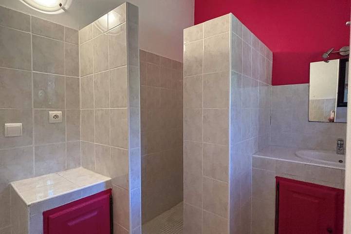 Gîte Alpilles 63m², 4 pers. air-conditioned, Swimming pool, Mas de la Meunerie in Fontvieille in Fontvieille, Region de Arles