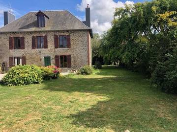 Chambre d’hôte pour 2 personnes, avec jardin ainsi que vue et terrasse dans Valdallière