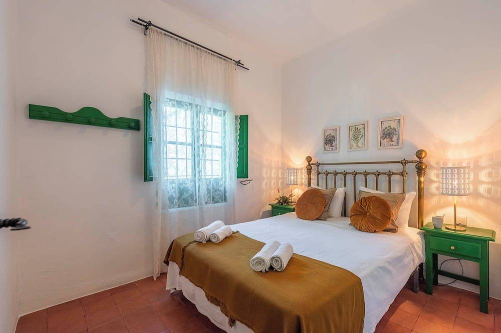 En una finca de Naranjos in Peñaflor, Sevilla Province
