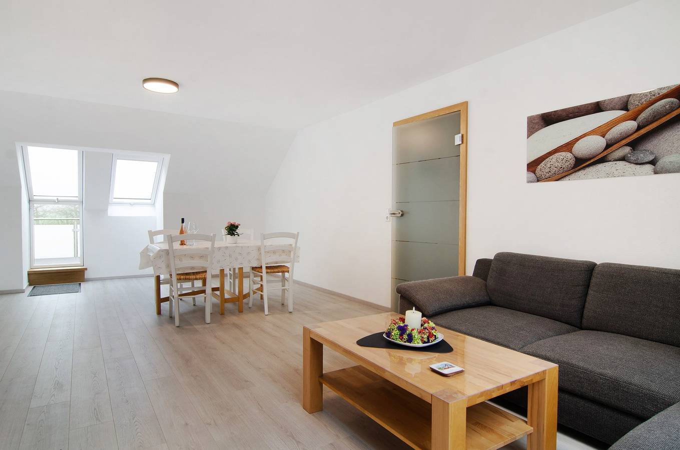 Ganze Wohnung, Ferienwohnung "Am Birnbaum" mit schönem Balkon und Wlan in Überlingen, Region Bodensee-Oberschwaben