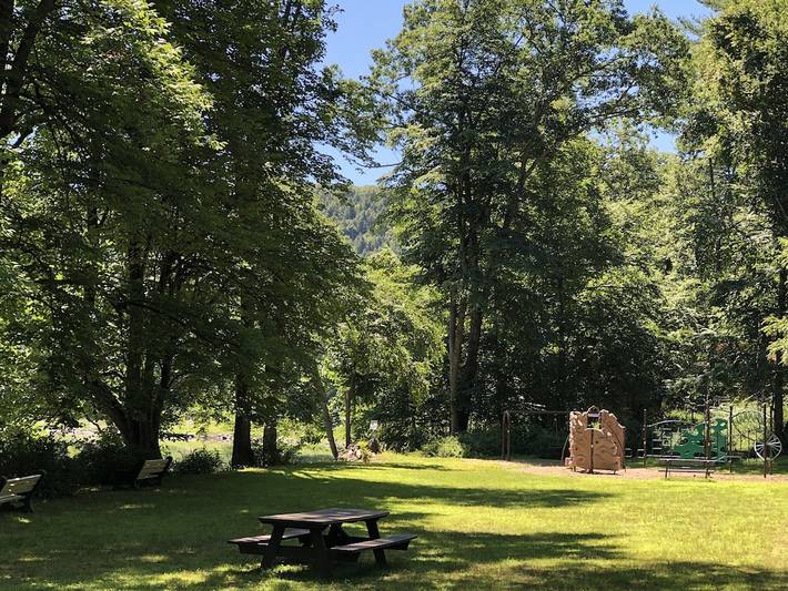Ferienhaus für 10 Personen, mit Terrasse und Pool - 1