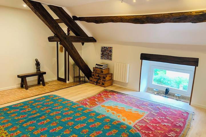 Gîte pour 6 personnes, avec jardin à Commarin - 3