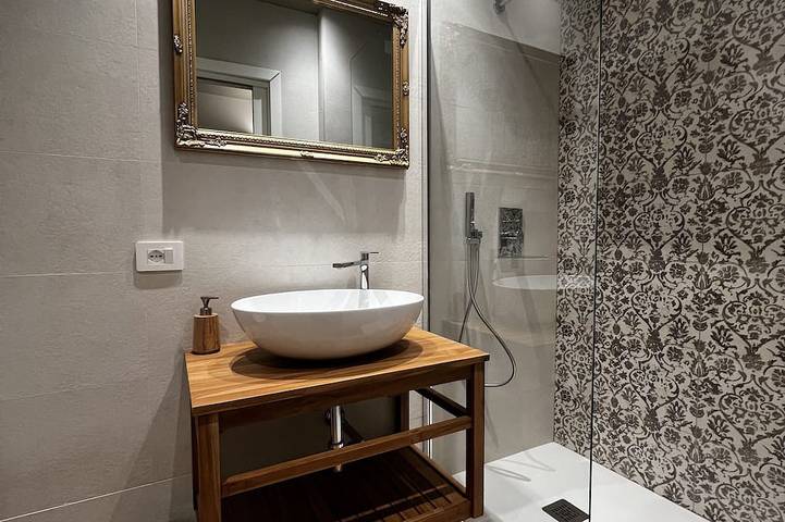La Maison Coloniale Suites (The Saigon Jade) und Wellnessbereich in Stampace, Cagliari