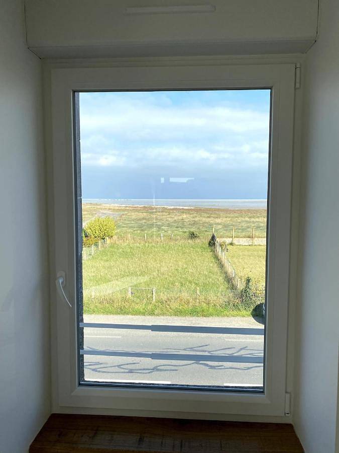 Location de vacances pour 4 personnes, avec vue et jardin à Le Vivier-sur-Mer - 4