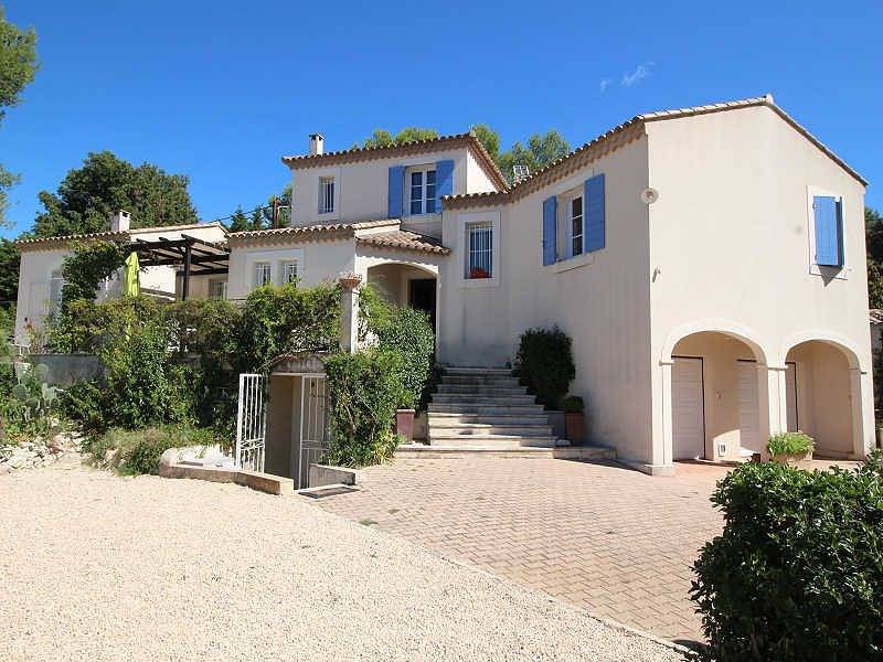 Belle villa climatisée à Poulx, animaux admis  (1). in Poulx, Région de Nîmes