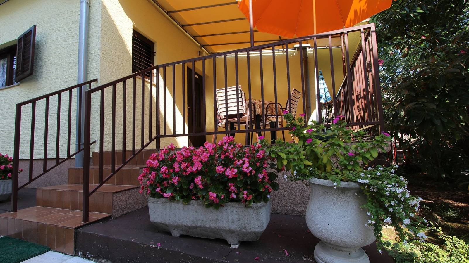 Cały apartament, Studio apartment Trupec not far from the center. in Malinska-Dubašnica, Krk