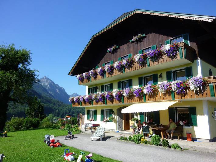 Ferienwohnung für 2 Personen, mit Balkon und Garten in Strobl