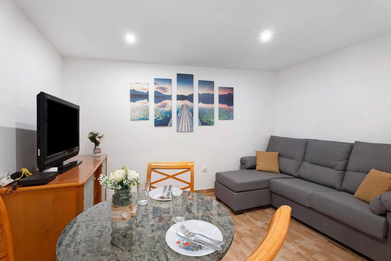 Apartamento entero, Casa de vacaciones "Casa Teresita" con vistas a la montaña y Wi-Fi in Cabo Blanco, Arona 