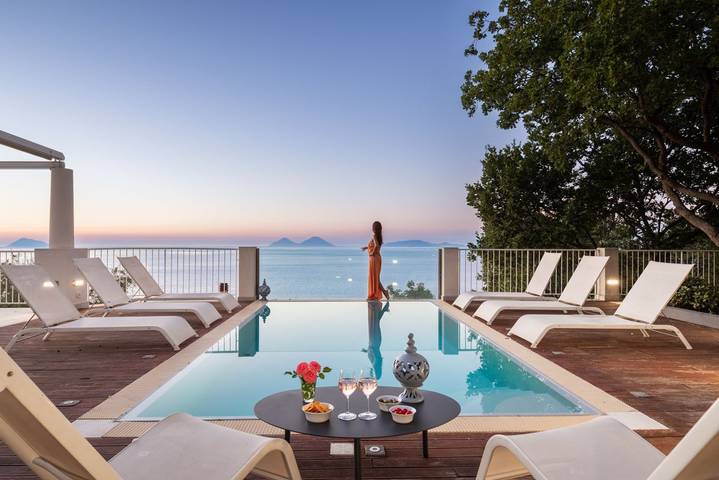 Appartement entier, Villa Lipari - Villa avec piscine privée et vue panoramique sur la mer in Scafa (Capo d'Orlando), Capo d'Orlando