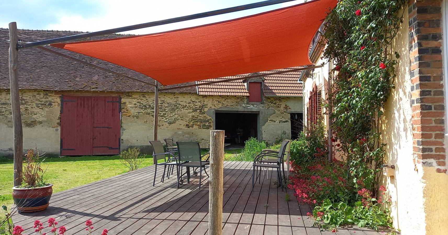 Chambre d'hôtes Les Jarriges Eguzon - Vaste chambre in Éguzon-Chantôme, Région de La Châtre