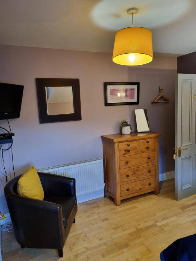 Family Room with Bathroom in Mullingar, County Westmeath