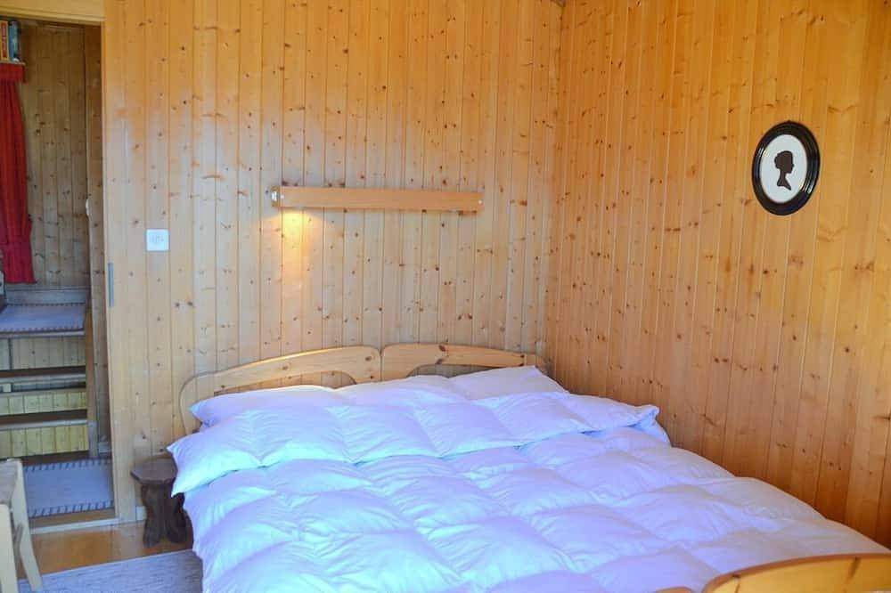 Außen: Cottage für 4 Personen, Erdgeschoss mit Garten- und Gartenmöbeln, Balkon -Innenraum: 80 m², g in Saint Luc, Anniviers