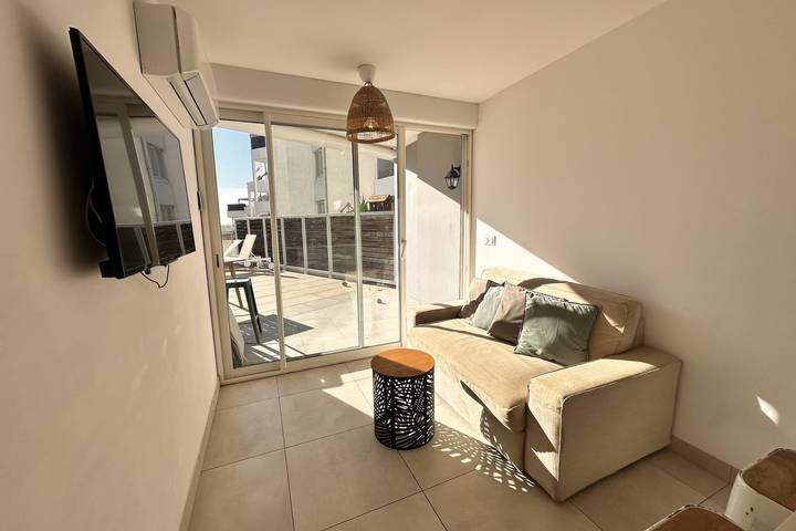 Gîte pour 4 personnes, avec terrasse, adapté aux familles dans Plage Rive Droite - 2