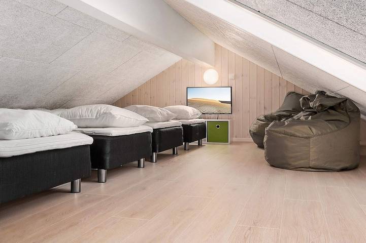 Ferienhaus für 18 Personen, mit Whirlpool und Pool sowie Sauna und Terrasse, mit Haustier in Olpenitz - 3