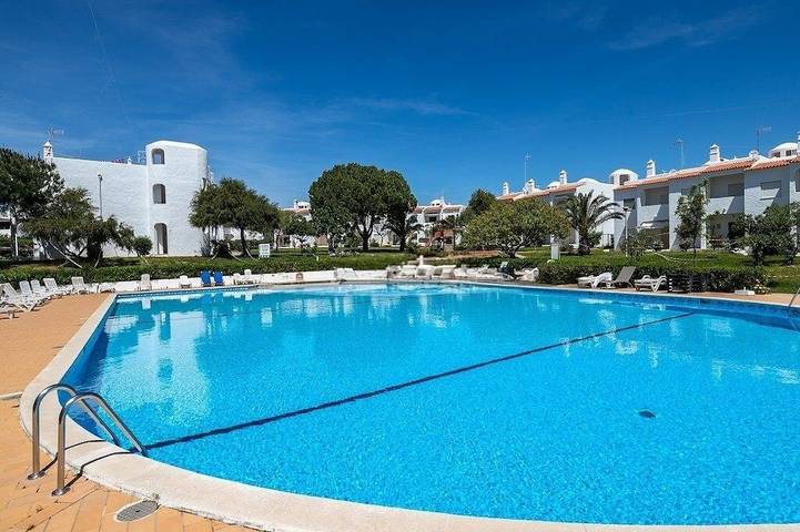 Ferienwohnung für 6 Personen, mit Pool und Garten sowie Balkon - 1