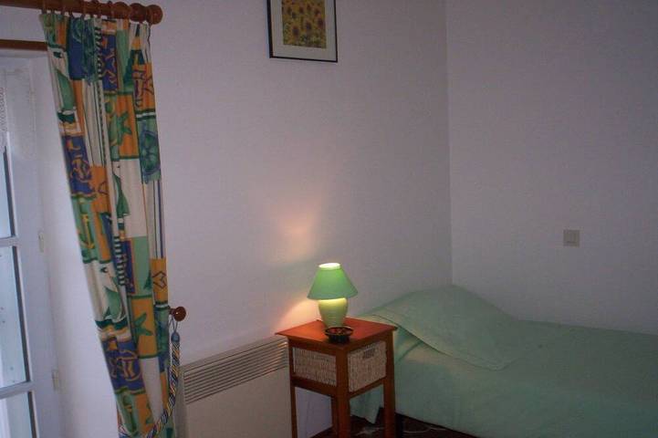 Location de vacances pour 5 personnes, avec jardin à Crasville - 2