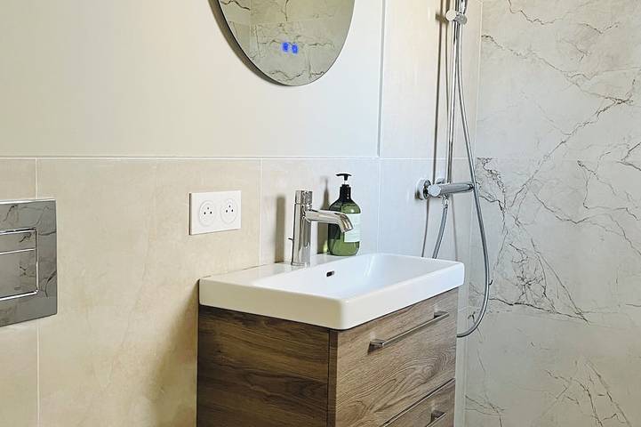 Location de vacances pour 6 personnes, avec piscine à Cherval - 4