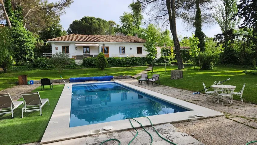 Apartamento de vacaciones para 6 personas, con piscina y jardín - 1