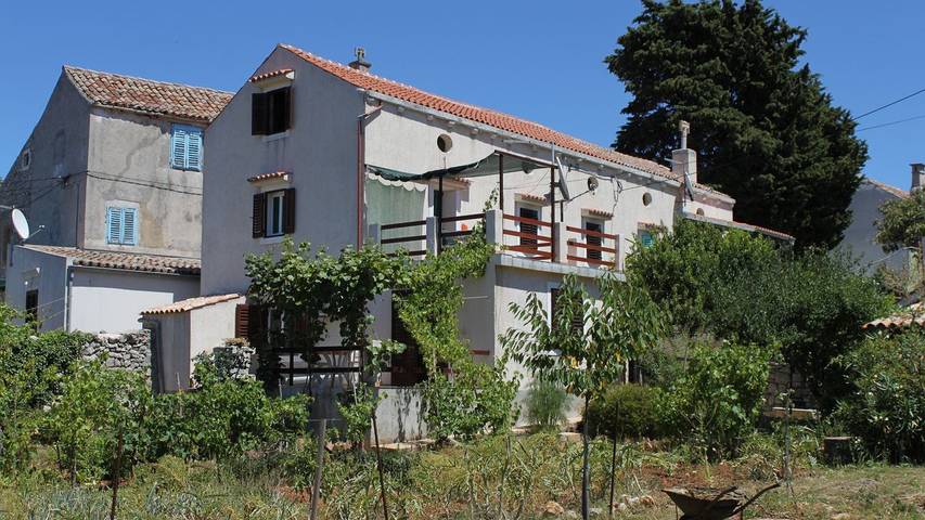 Ferienwohnung für 2 Personen, mit Terrasse in Veli Losinj