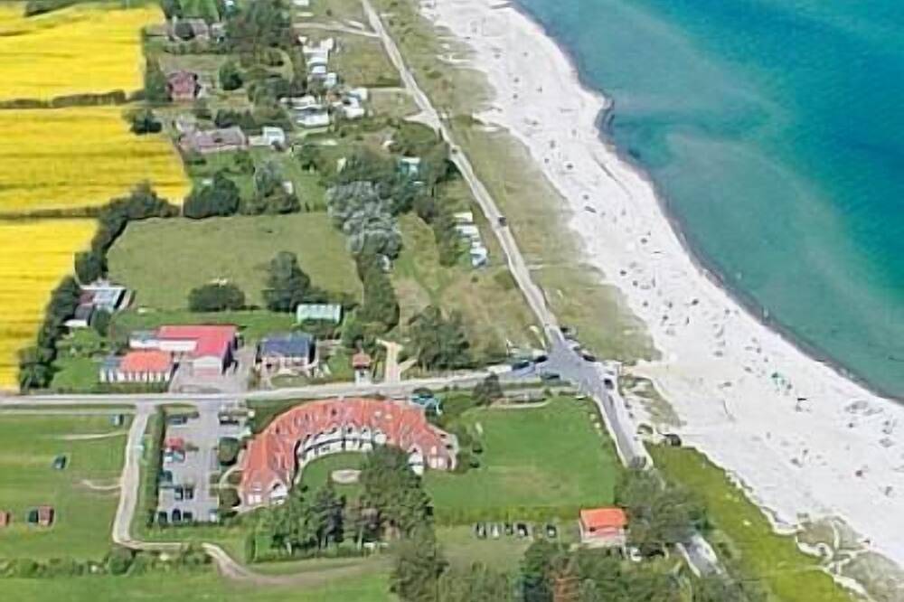 Ganze Wohnung, ***Terrassenwohnung am Ostseestrand, Panorama-Meerblick, Pool, Wlan, Godewind A2 in Kronsgaard, Schleswig-Flensburg