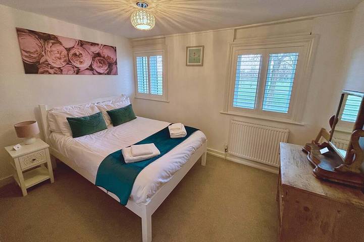 Quaint 2 bed Cottage in the Heart of Cambridge with free parking off-site in Market Ward, Cambridge