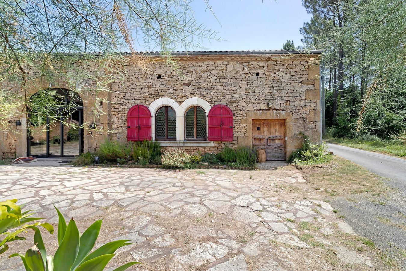 Apartamento entero, La Maison Dô - Casa de piedra para 4 personas con piscina y gran terreno in Frayssinet-le-Gélat, Quercy