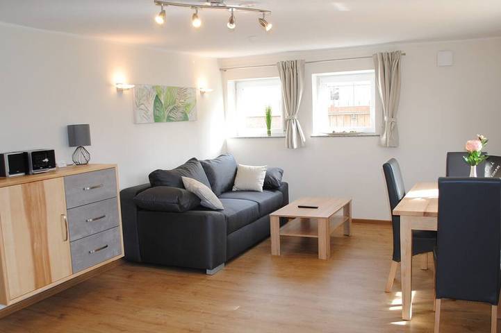 Ferienwohnung für 2 Personen, mit Terrasse und Garten in Oberscheidweiler