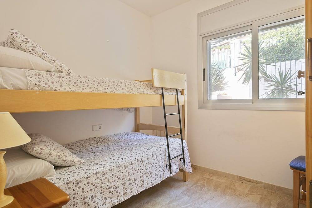 House on the beach with pool, for 9 people. in Sant Pol de Mar, Costa del Maresme