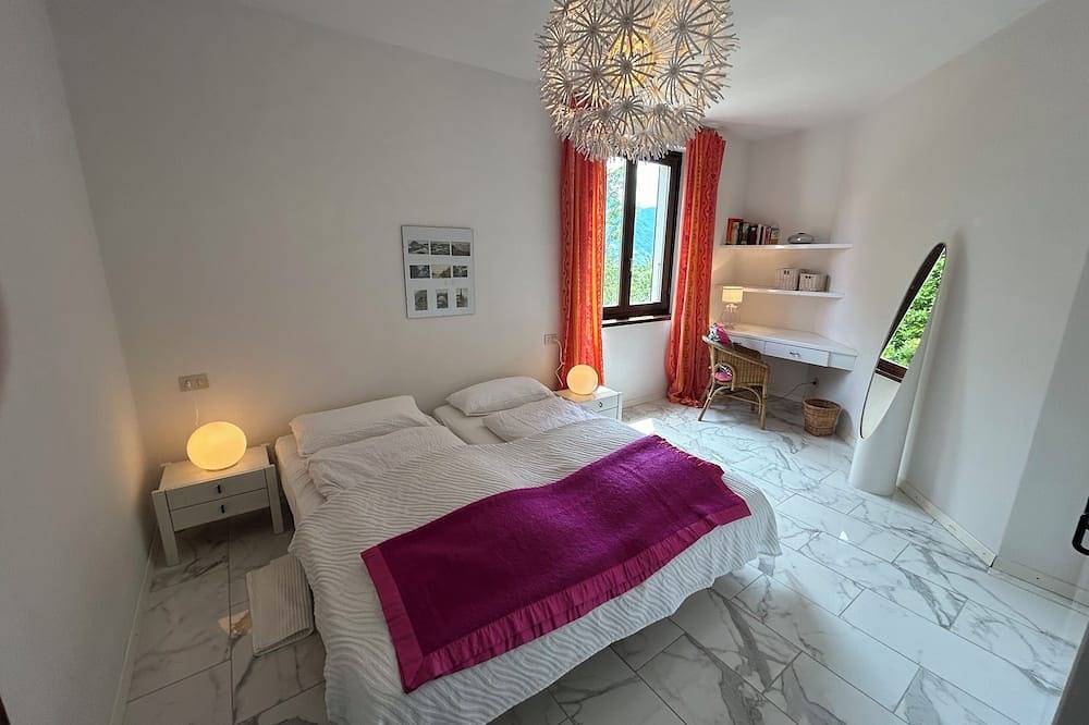 Ganze Wohnung, Seeblick, Sonnenterrasse, mediterraner Garten, gemütliche Wohnung, in Drano (Valsolda), Valsolda