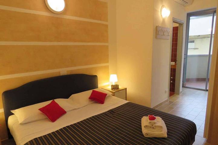 Apartamento entero, Apartamento de vacaciones con balcón y aire acondicionado in Fogliano Marina, Riccione