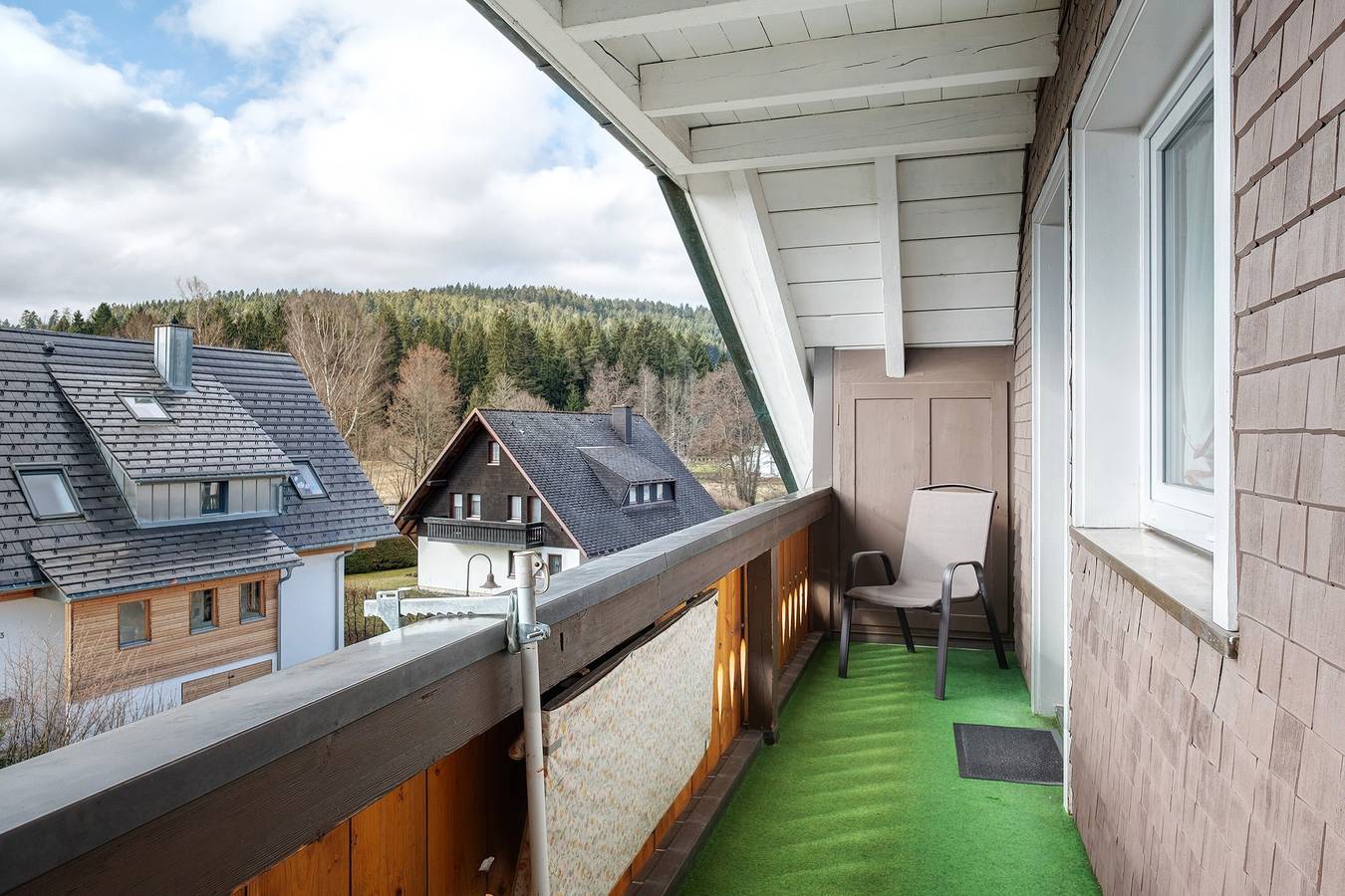 Ganze Wohnung, Ferienwohnung '5' mit Bergblick, Gemeinschaftsgarten und Wi-Fi in Hinterzarten, Südschwarzwald