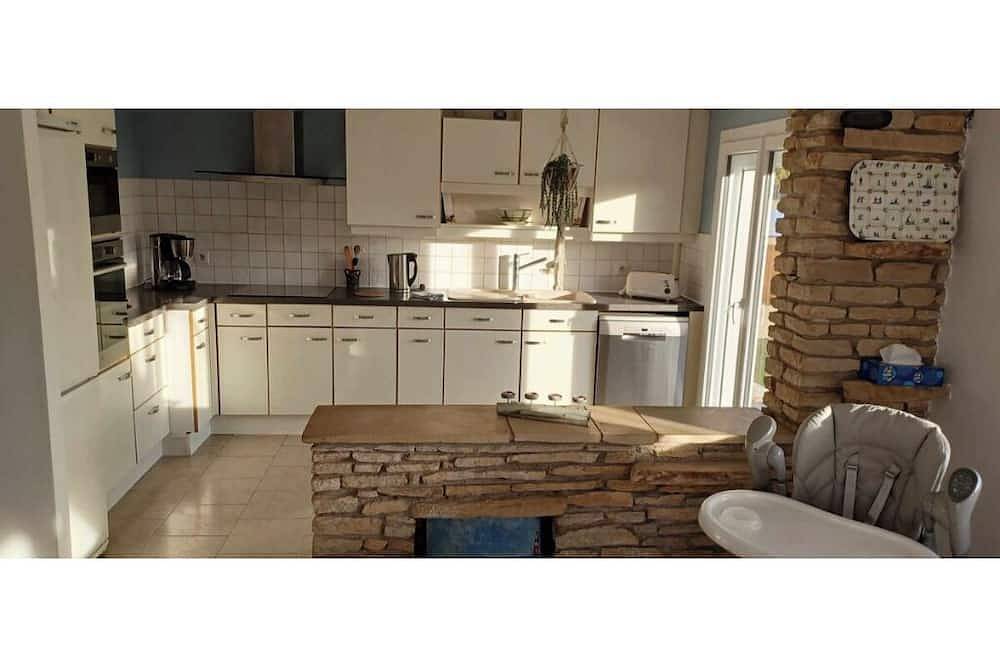 Comfortable Pp house for 1/7 persons in Redessan, Nimes region