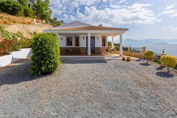 Casa rural para 6 personas, con vistas al mar además de terraza y piscina en Sayalonga - 2