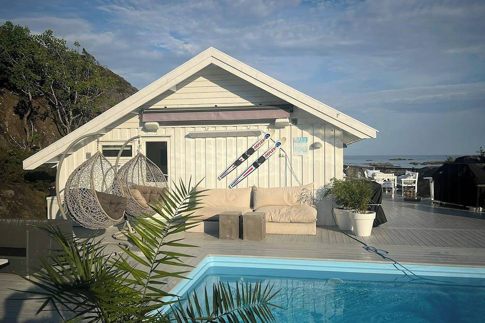 Hütte mit Fjord- und Poolblick in Larvik