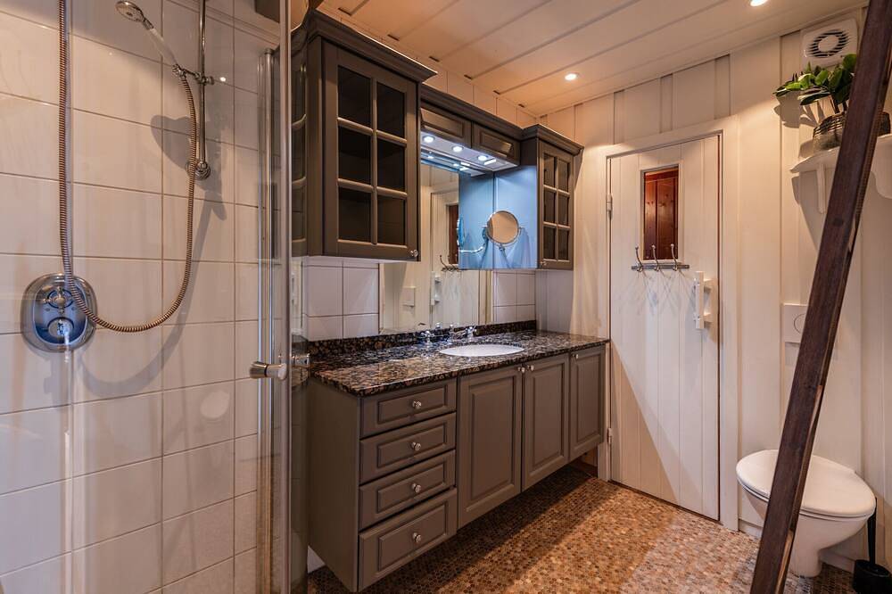 Recently upgraded large beautiful cabin with fantastic views in Geilo in Geilo, Hol
