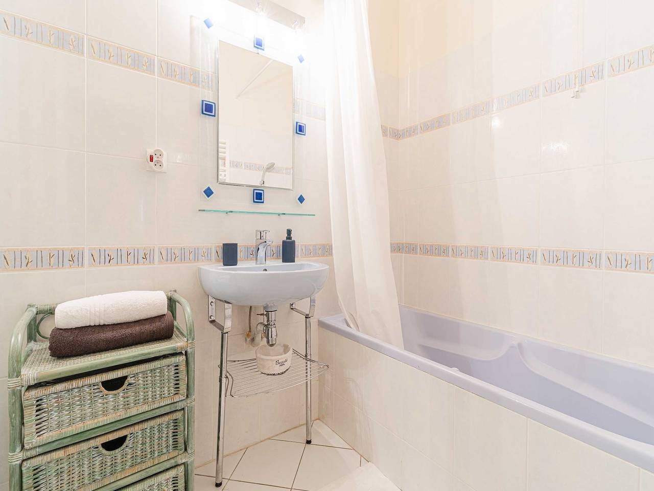 Appartement entier, Appartement Moderne avec Terrasse Trouville in Trouville-sur-Mer, Région de Lisieux