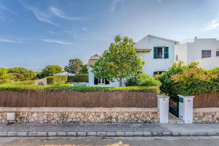 Ferienhaus für 8 Personen, mit Terrasse und Garten in Cala Mondrago - 2