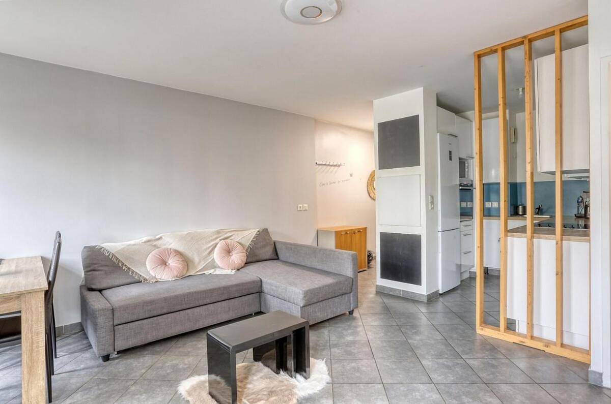 Appartement entier, One-Bedroom Apartment in Buc, Yvelines