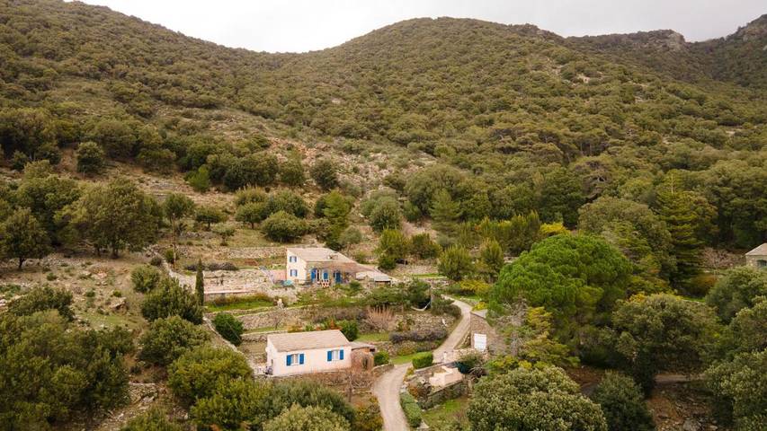 Location de vacances pour 4 personnes, avec jardin et vue à Nonza - 3