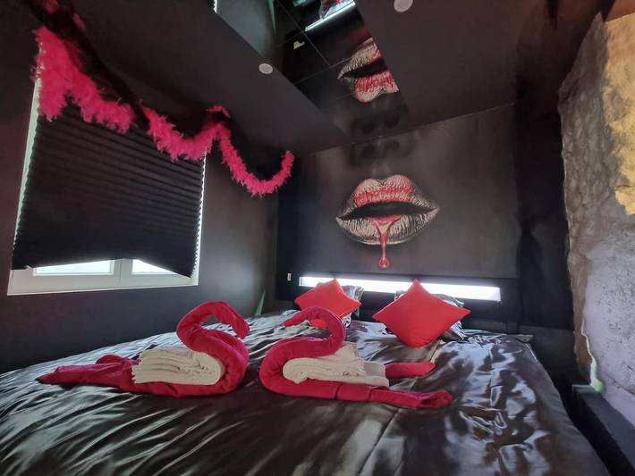 Appartement de vacances pour 2 personnes, avec Jacuzzi et Terrasse ainsi que Jardin et Sauna à Choisy-le-Roi