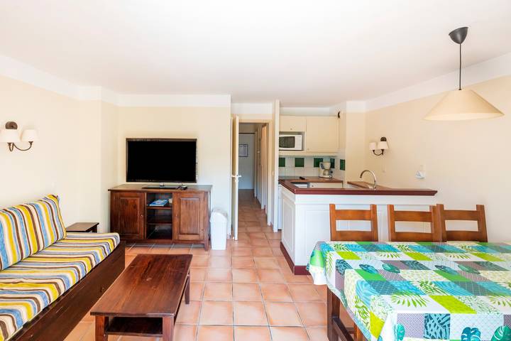 Gîte pour 6 personnes, avec bassin pour enfant et balcon à Soustons - 4