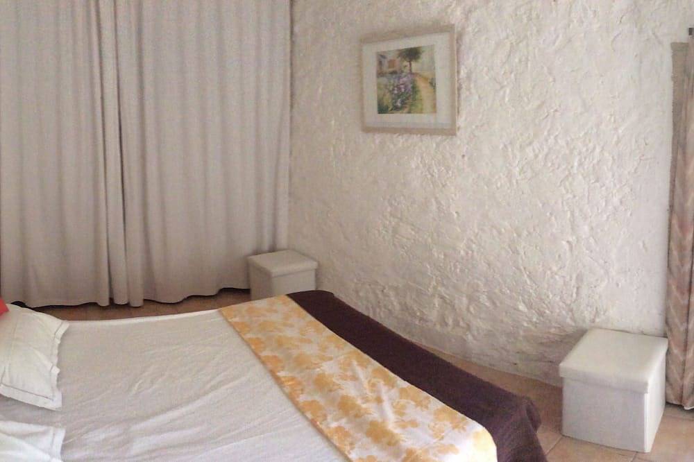Apartamento entero, T3 Centro De La Aldea Cerca De Tiendas Y Río in Collias, Region de Nimes