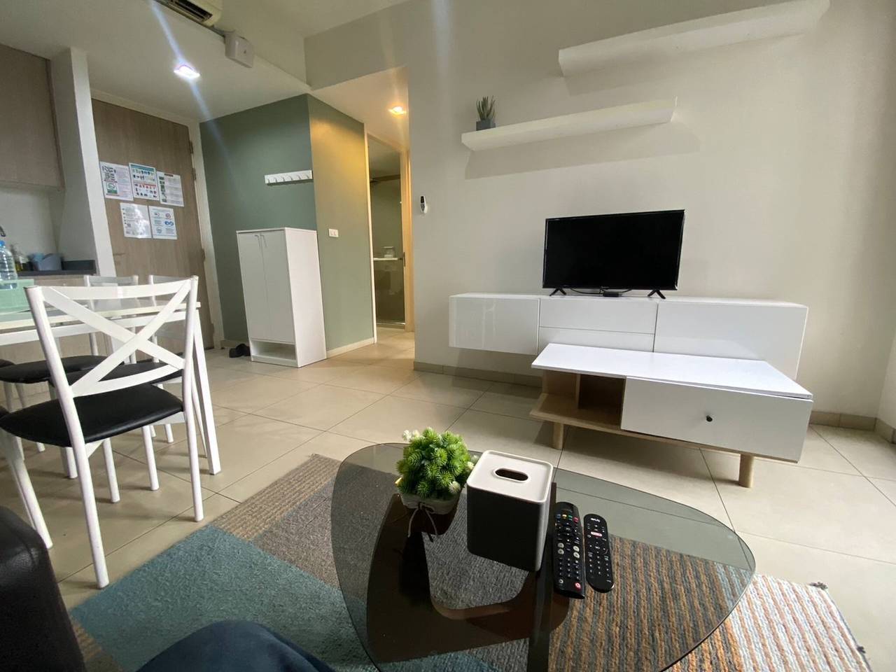 Apartamento entero, Unidad de 2 dormitorios en piso alto con vista al mar in Pattaya, Provincia de Chon Buri