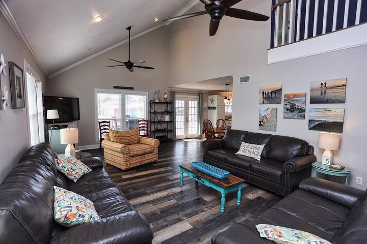 Vacation rental for 8 people, with yard and balcony, with pets in Bolivar Peninsula