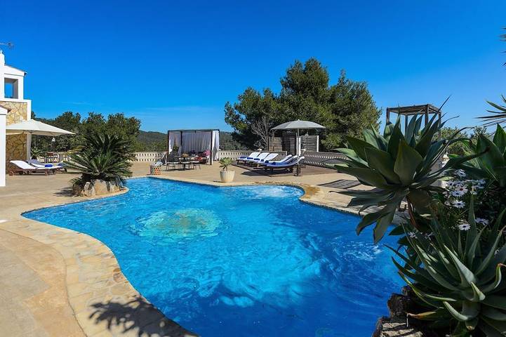 Apartment for 8 people, with terrace and garden, with pets in Ibiza