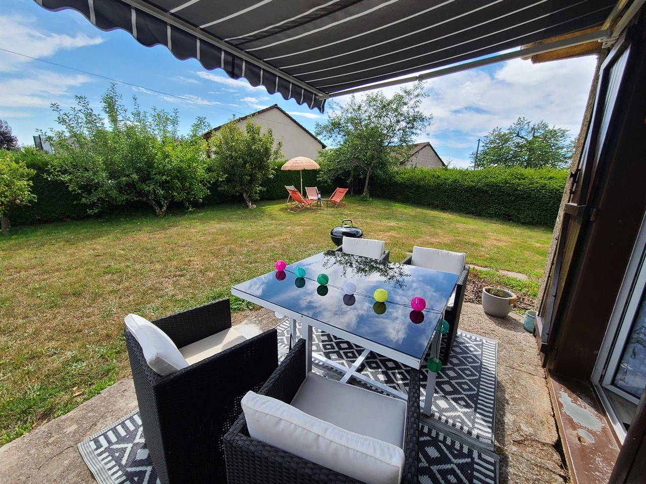 Maison campagne 4 pers, terrasse et jardin, proche sentiers et thermes. in Harsault, La Vôge-les-Bains