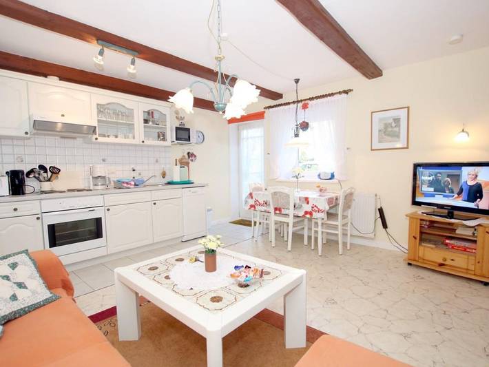 Ganze Ferienwohnung, Babendörpstieg 20, Whg.1 - 2-Zimmer Ferienwhg. in Nieblum mit ca. 55qm Eg und Og mit Garten und Terrasse in Nieblum, Föhr