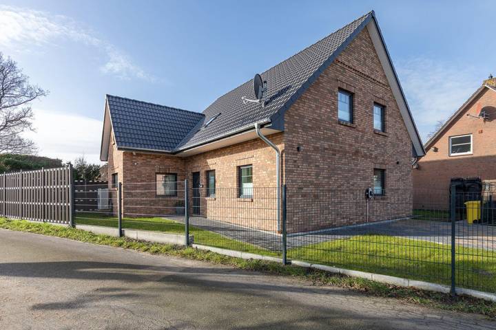 Ferienwohnung für 4 Personen, mit Terrasse und Garten sowie Sauna in Hattstedt