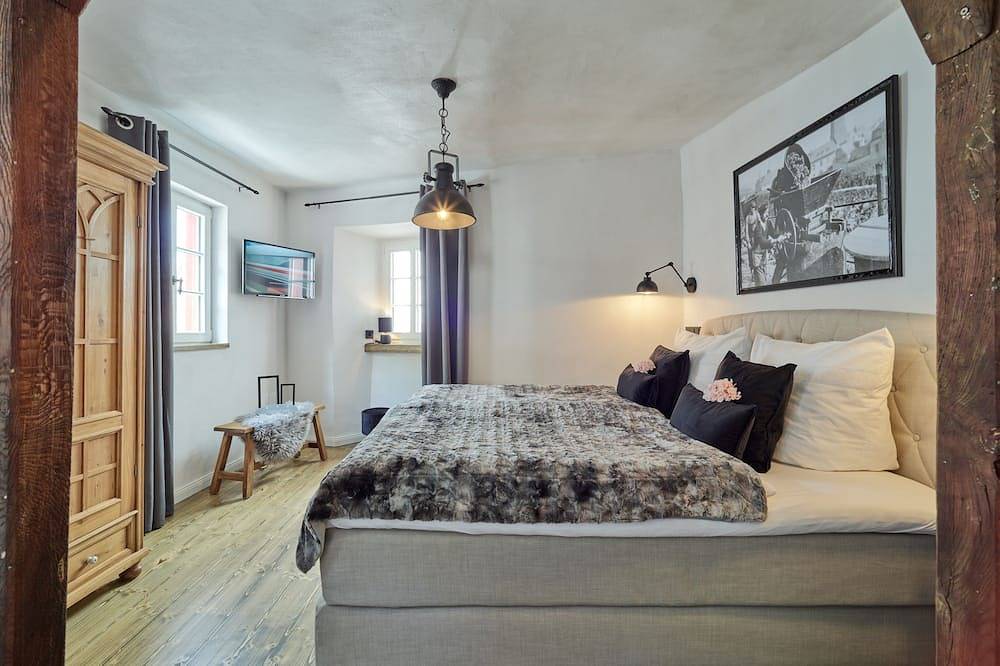 Luxurious, feel-good half-timbered house with a terrace and a view of the vineyards in Bernkastel-Kues, Bernkastel-Kues & Umgebung