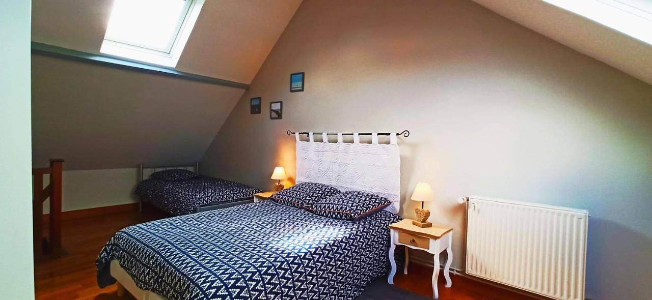 L'Anse Rouge, vue sur le port in Saint-Valery-sur-Somme, Région d'Abbeville